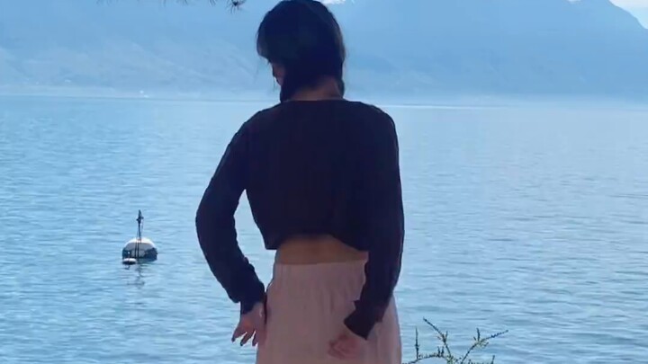 【Seventeen】 || Darl+ing dance by the lake in Switzerland|| You can dance even in a skirt♪^^