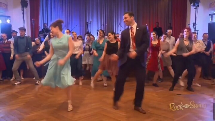 #Charleston is fun to watch, let alone dance