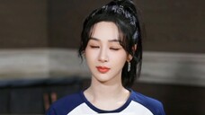 Yang Zi cho biết nếu cô tham gia một chương trình tạp kỹ hồi hộp, Tan Kenci và Đặng Wei sẽ là những