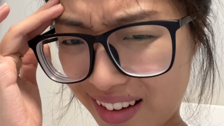 Kisah Dua Lengan di Universitas