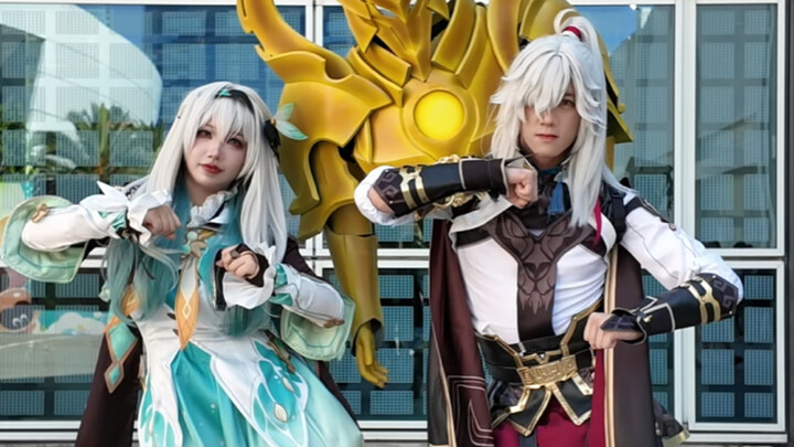 Liu Ying stares intently, but at the American comic convention [Honkai: Star Rail cosplay]