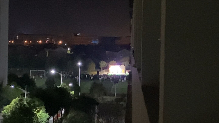 "I Am a Giu Boy" fans take photos of Jiangsu's deaf classic scene