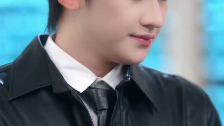 Dari Karakter Sampingan yang Terpuruk, Dia Jadi Tokoh Utama Setelah Kehilangan Akal!