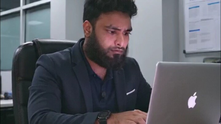কাজ আর ভালোলা গছেনা