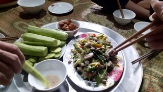 Sách bò xào cần tỏi tây khế chua.đơn giản mà ngon tuyệt vời