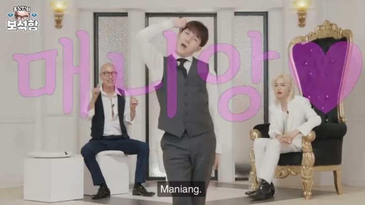 Lee Jung-hoon: “Ada banyak versi cover ‘Maniac’, tapi ini pertama kalinya aku lihat versi gay.”