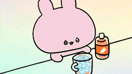 Bunny learned to add ice first, then pour the carrot juice.