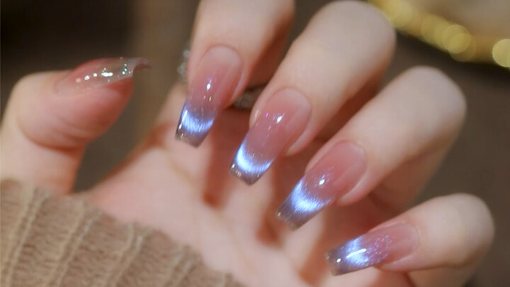 The tutorial for the moonlight and sunset dynamic cat-eye design is here—perfect for wearable nails!