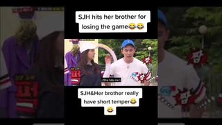 Angry Jihyo hit her brother for losing the game🤣 #jihyo #songjihyo #funny #shorts #Running Man Sbs