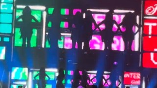 الأغنية الجديدة لـ KATSEYE بعنوان "Internet Girl" تُكشف لأول مرة في الحفل!