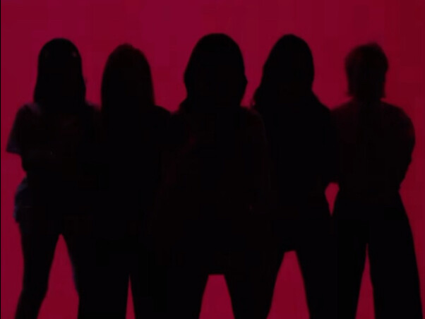 بث مباشر لفريق Eureka! رقصة الفريق الجديدة قادمة! إيقاع البانغ بانغ بانغ المألوف، لكن مع تصميم رقص م