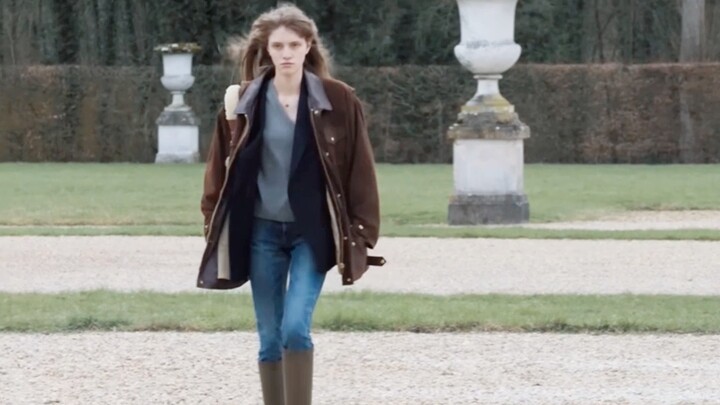 "A look at the practical and everyday preppy looks from the runway~"