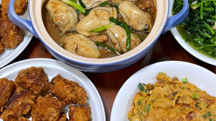 Mom’s calling us to dinner again! Crispy pork ribs, oyster chicken stew, and watercress beef meatbal