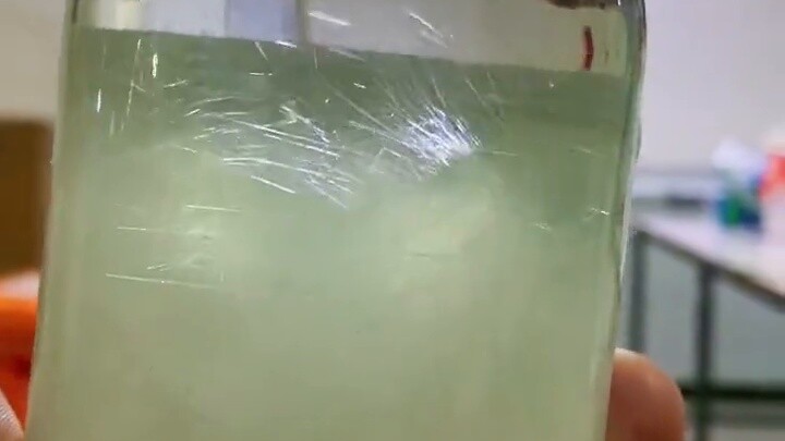 Saat hangat, ia menyelamatkan nyawa; saat dingin, ia membunuh orang. Manitol, aku bicara untuk dirik