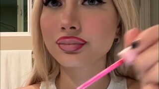 “厚唇妆”教程，简直是在脸上重新画了一张嘴出来....所以这样真的会更好看，更显年轻吗？