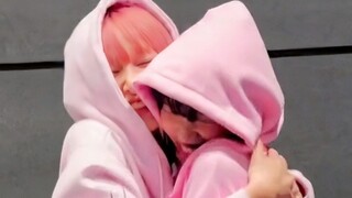 Cabbage tái hợp! Choi Ye-na và Kim Chae-won thử sức với ca khúc mới của Hate U!