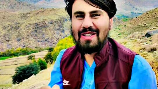 ستاسو د خوښې شعرونه دلته لیدلی شﺉ