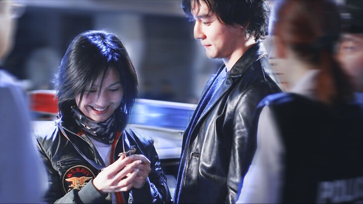 “Đây đúng là hồi ký tình yêu giữa một cô nàng tăng ca làm mật thám và cậu ấm xã hội đen!!!”