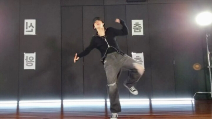 ชเวยอนจุนเต้นเพลง Run BTS ใครอนุญาตให้คุณหล่อขนาดนี้