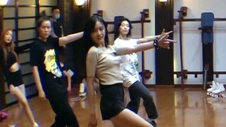 【Wu Xuanyi】Fiery Practice Room "Merry and Excited" Self-made Fake Focus | 200626