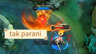 Jangankan fanny, lance aja susah kena 😂😂😂😂