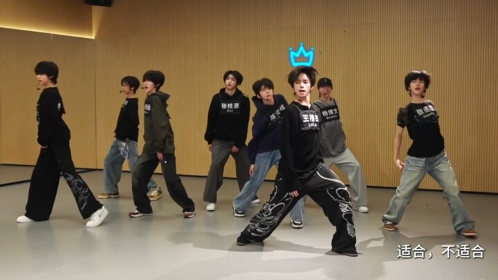 【وانغ لو جيه】«مناسب أم غير مناسب» – استوديو التمارين الصوتي الجديد لـ Honor: تتبع مسار النظرات مع Cr