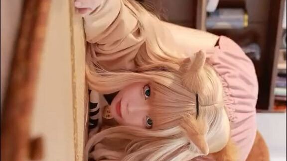 😻