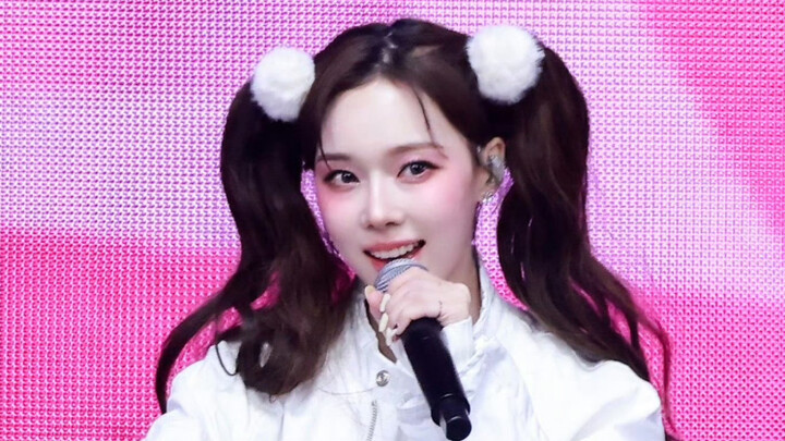 【อี5 ที่ดีที่สุดของอู่ฉาง】เวทีร่วมแสดงคอนเสิร์ตครอบครัวของคิมมินจอง นักร้องนำ aespa เปิดไมค์มาสวยปัง