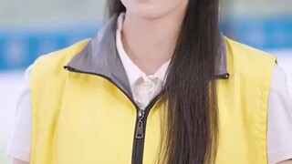 CEO_cuek_pada_semua_wanita,_tapi_jatuh_cinta_pada_asisten_barunya_yang_cerdas_dan_berani!(480p)