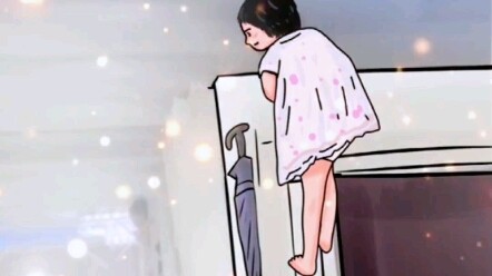 Em bé dễ thương trèo tường như đi trên đất bằng, nhẹ nhàng tự nhiên, đúng là Người Nhện phiên bản nữ