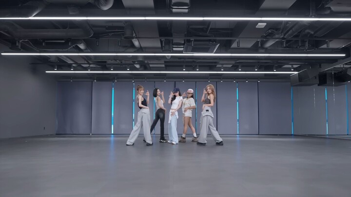 Red Velvet Surfin' Boy Dance Practice