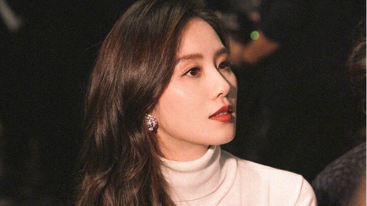 [Liu Shishi] I'm not dull! You wouldn't recognize me when I'm so beautiful!