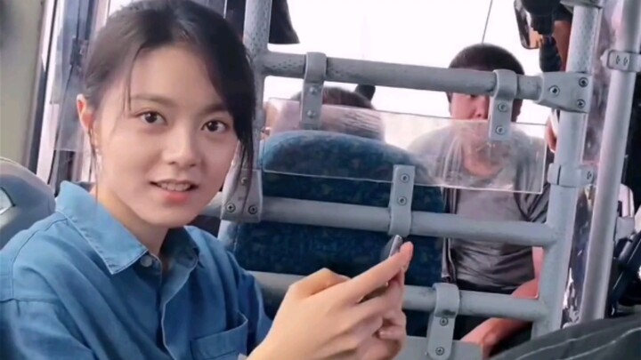 Opening: Big Bro’s such a gem—MaiMai looks so cute in the original camera feed!