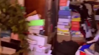 一位专门帮人打扫整理房间的网友，晒出了自己工作时的视频....