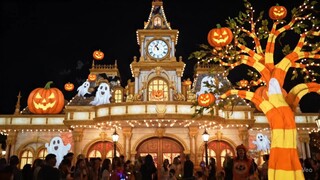 Disneyland Halloween Tour, Parade and Decoration 2025