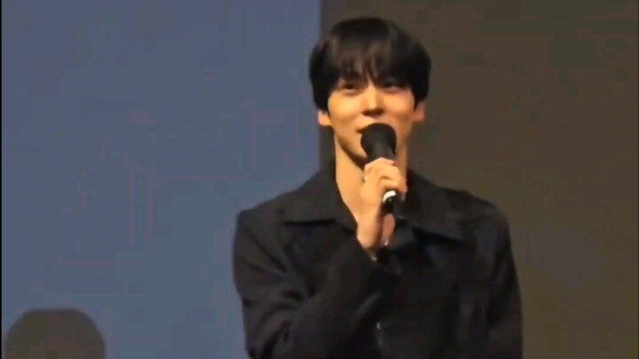 [180825] Yunho at 'Back! Stage' stage greetings at CGV Yongsan I-Park Mall #윤호 #YUNHO #에이티즈 #ATEEZ