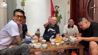 Cuối Tuần Làm Bữa Phở Gà Trộn Cho Cả Xóm Rôm Rả