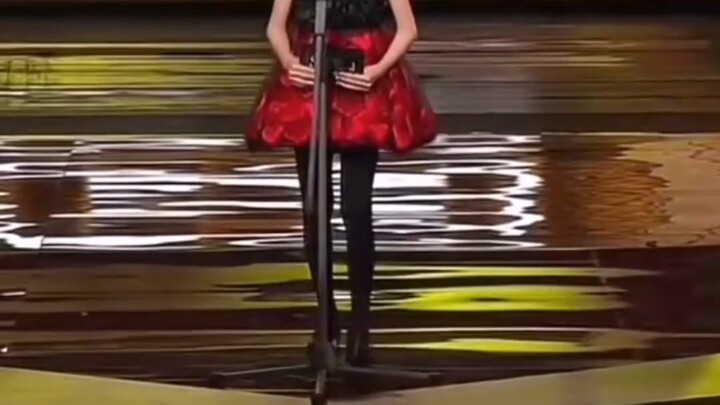 اذهب وكن ملاكًا، لا تأتِ في الحياة القادمة. لم يكن هذا مصيرك المفترض، ساي لون. عُد وكن ملاكًا، ولا ت