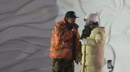 Ice and Snow World—yet another girl who keeps losing her boyfriends!