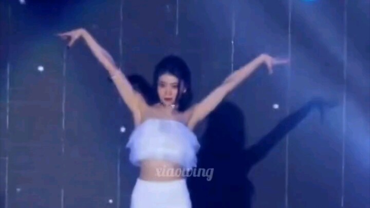 【เสิ่นเสี่ยวถิง】ภาพแฟนเพจสดงาน KBS Gayo Daechukje ช่วงแสดงสด “ติ๊งต่องติ๊งต่อง” + “ซิมโฟนี”