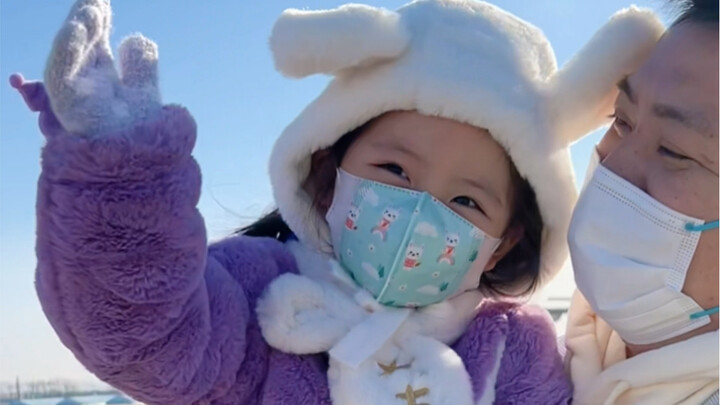 From wearing less clothes to wearing more clothes, all the way from south to north, Northeast China,