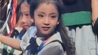 Even Liu Yaowen himself couldn't produce someone who looks this much like him!