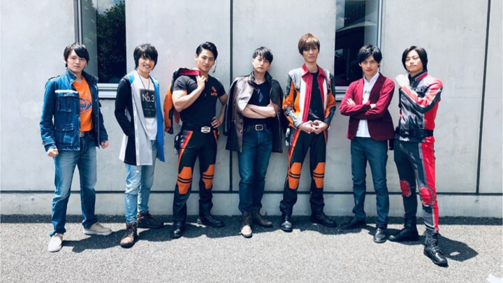 Let's transform happily with the new generation of Ultraman