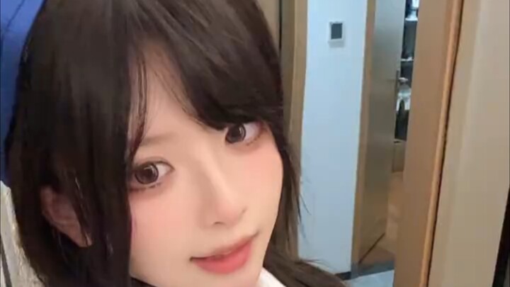 Who customized this episode of Bunny Girl?