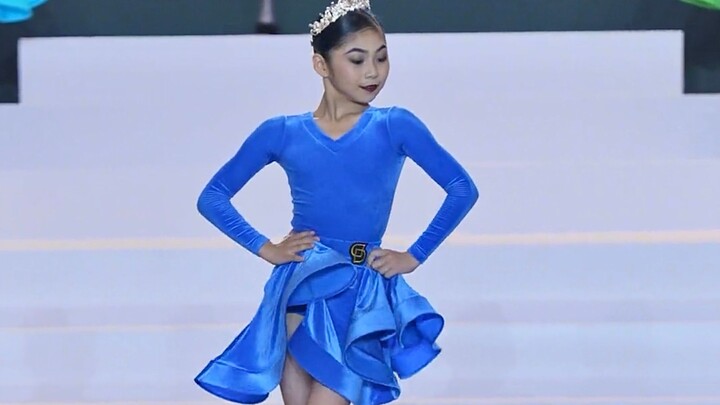 [Lin Yihan] Juara tari Latin grup elit tunggal putri berusia 10 tahun di OSD stasiun Hangzhou terima