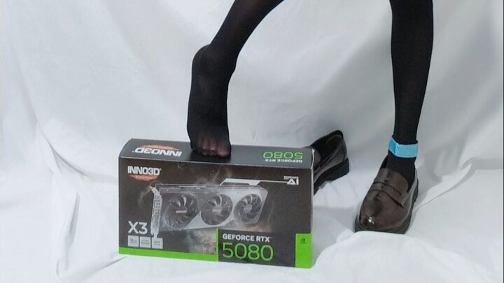 Choose a graphics card or Amiya?