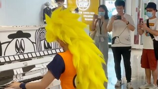 Pertunjukan jalanan Kakarot secara bertahap menarik perhatian Anda