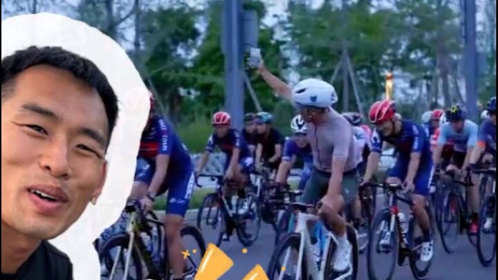 Take you to experience the vibe of night cycling in Chengdu.