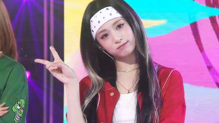 BABYMONSTER's new song HOT SAUCE 250713 performance stage