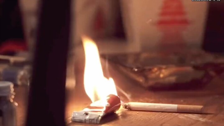 男人竟然在和去世的父亲通话